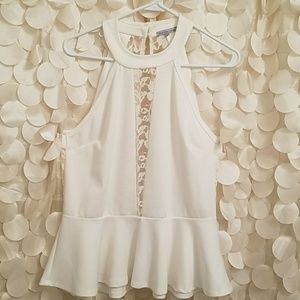 Sleevless lace shirt